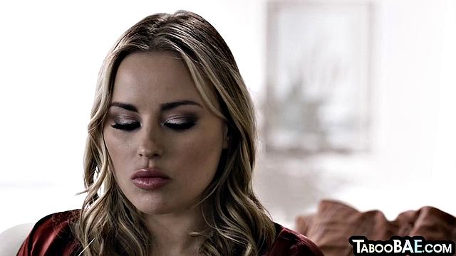 Cockhungry babes in 3some