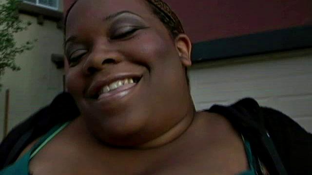 Black Plumper Loves the Cock