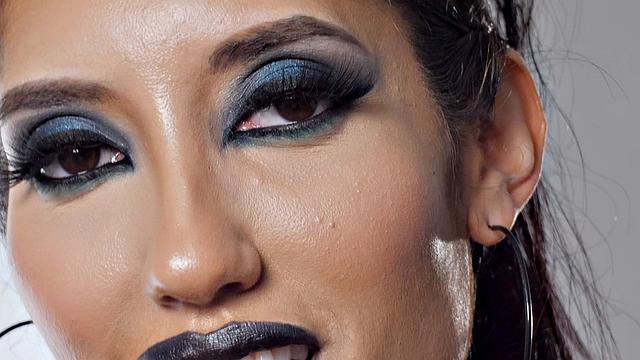 Threesome with the sexy and kinky Chloe Amour