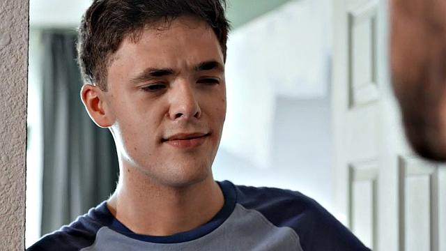 Muscled stud barebacks twink and cums in his mouth