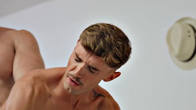 Muscled eager jock fucks greedy asshole at home