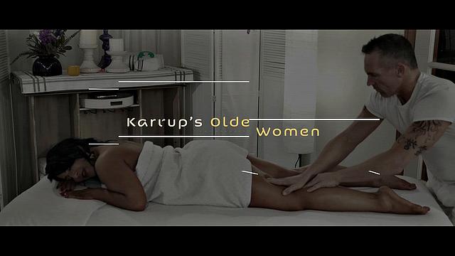 Mature Feet And Fingers