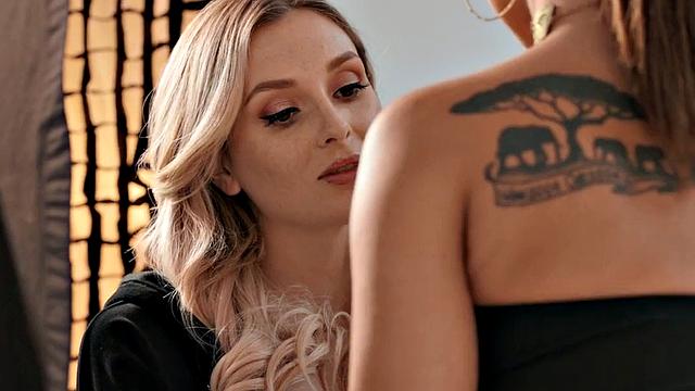 Dirty dyke seduces perverted bae before eating her out