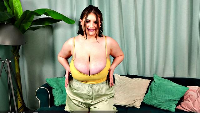 Confessions of a Teen Busty Dream