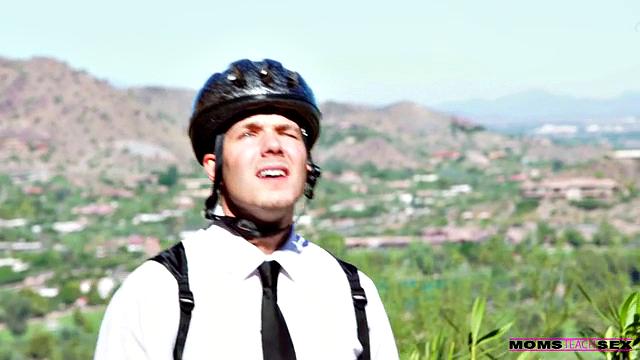 On A Mission To Get You Hot - S3:E4