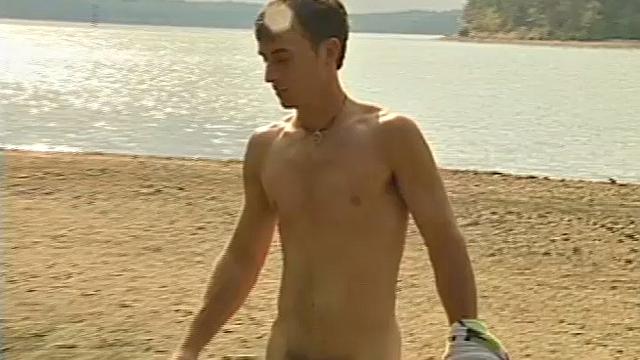 Бо Скотт дрочит на природе и мощно кончает