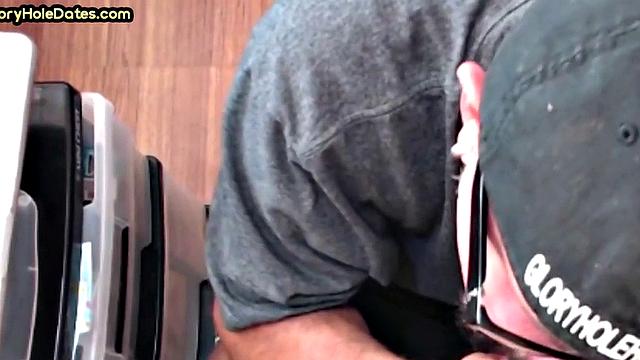 Homemade gloryhole DILF gets nailed in closeup