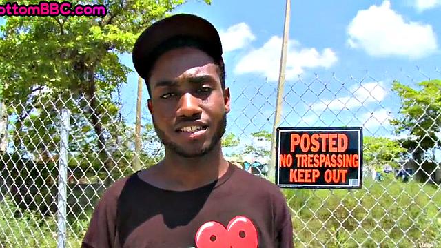 Cockriding black thug picked up and ass-fucked for cash