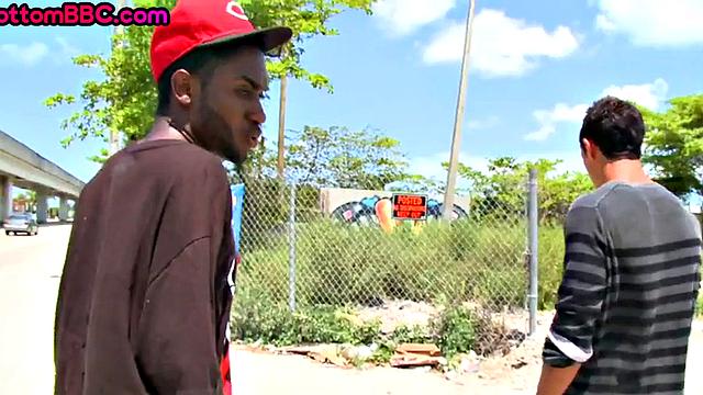 Cockriding black thug picked up and ass-fucked for cash