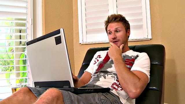 Lickin London's tight pussy gets licked in doggy & reverse cowgirl positions