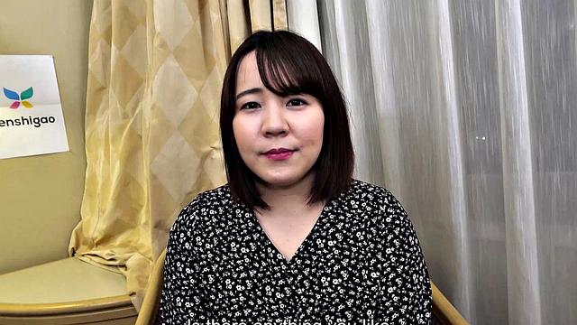 Narumi Soeda in her first onscreen love making in hotel in Tokyo