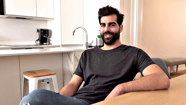 HUNT4K. Smart hunter manages to fuck new dazzling GF after shower