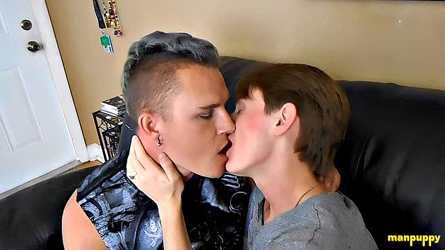 Passionate Gay Kisses Featuring Jessie & Leo - Jessie Russel & Leo Blue