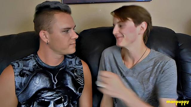Страстные гей-поцелуи с Джесси и Лео - Джесси Рассел и Лео Блю