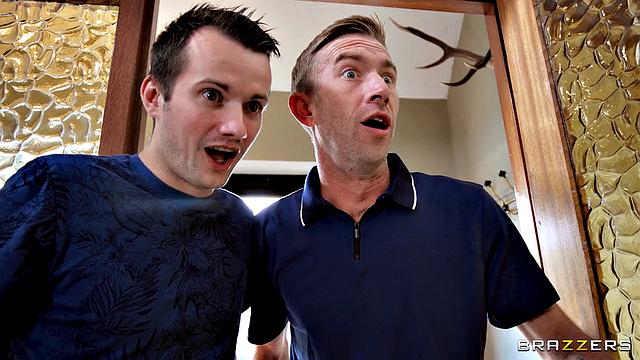 Кэмерон Коэн срывается с цепи - парни соревнуются за ее мокрую киску