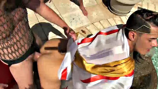 The Roman Orgy Begins - A roman feast as Cesar Xes celebrates the victories of Maximus, leader of the Roman Armies return from War. Maximus sets out to spill his seed in the Emperor, while Senator Sextus takes hold of a slave.