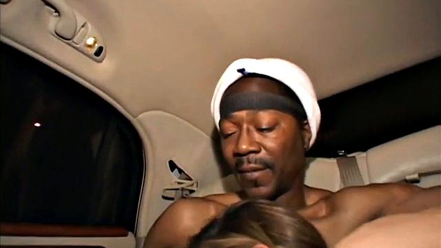 Lisa Marie Blowjob and Hard Fucked in Car