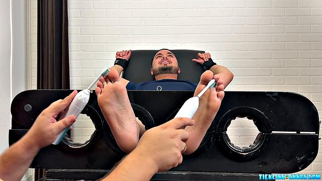 Leo'S Tickle Audition - Leo, Achilles, & Matt
