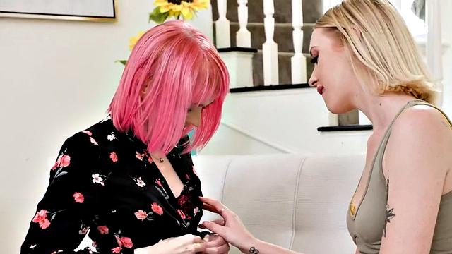 Pussylicking Trans ramming babe in stockings after BJ