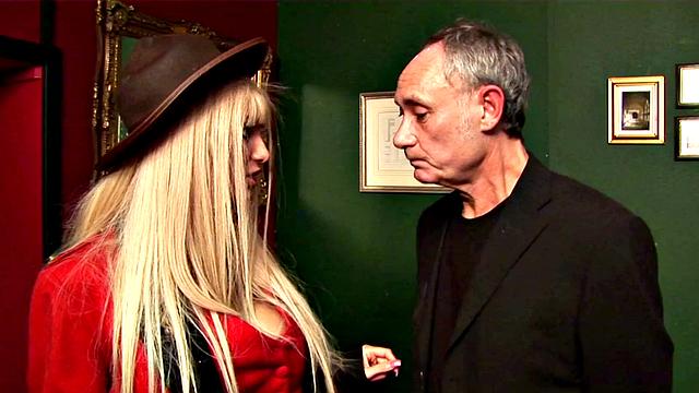 Group Sex with Big Tits Bounty Hunter