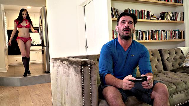 Bobbi Dylan's Manuel Ferrara Ripe