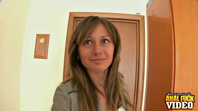 Anastasiya showing her tits