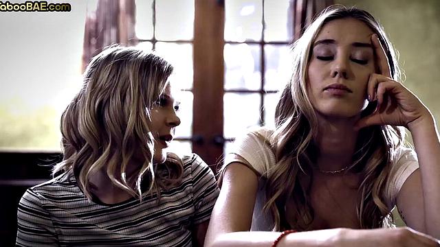 Stunning babes got their pounded in hot 3some