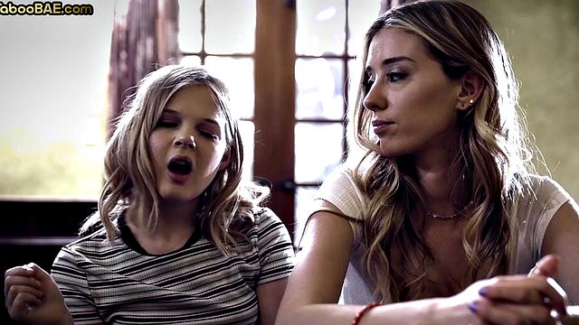 Stunning babes got their pounded in hot 3some