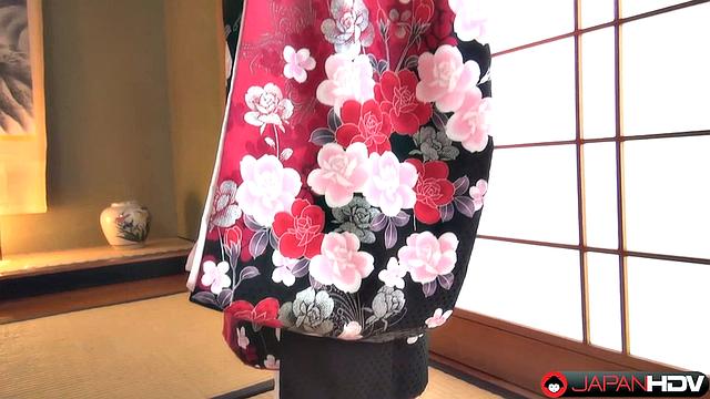 Introducing Yui Shiina on Japan HDV