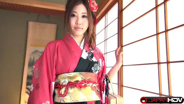 Introducing Yui Shiina on Japan HDV
