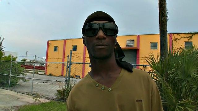 Black amateur picked up and fucked outdoors by white