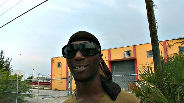 Black amateur picked up and fucked outdoors by white