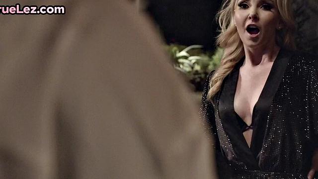 Sexy lez eats BFF lesbian pussy before eating her out