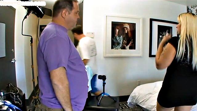 BBW fucks hardcore on pussy hole after 69 position