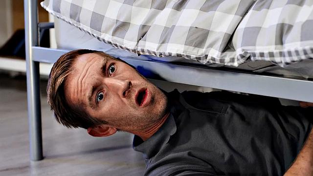 Bigbooty babe gets cuntfucked in risky affair