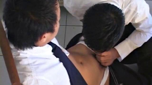 Yom and Nun enjoy a passionate gay hookup
