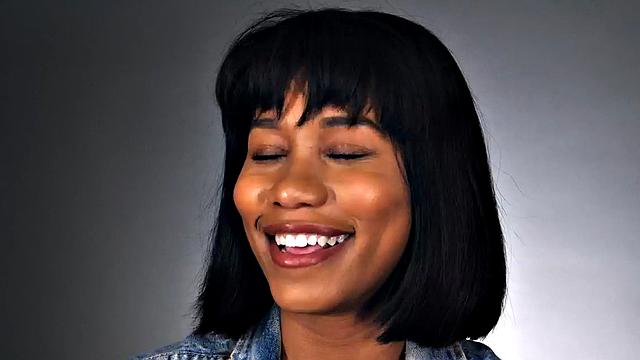 Solo ebony babe pleasing herself before intense orgasm