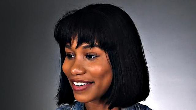 Solo ebony babe pleasing herself before intense orgasm