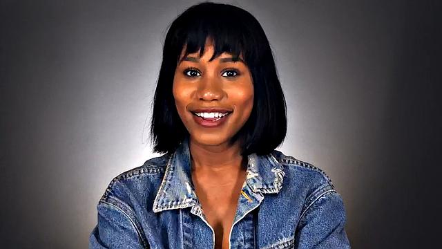 Solo ebony babe pleasing herself before intense orgasm