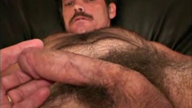 According to Richard, he's the best in the world at everything. I have to give him credit for his spirit. This 43-year-old, 5' 8", 166-pound man believes he can sing just like Willie Nelson.