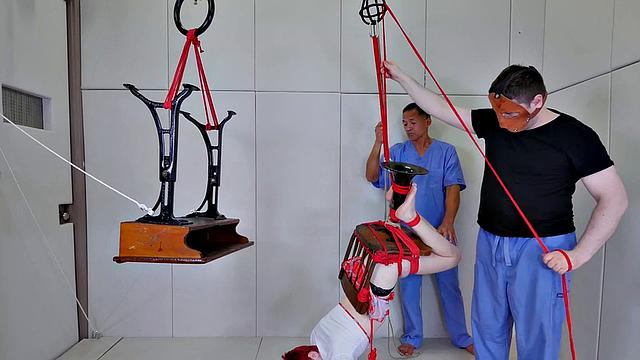 Anal pleasure for sub in ass sex toy scene