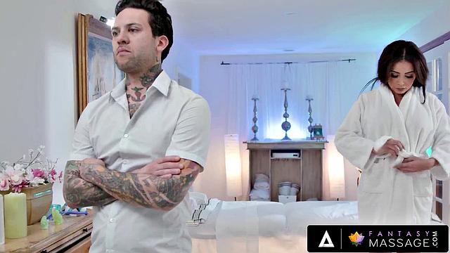 Массажист не выдержал - Алиях Хадид душит горло и выжимает максимум из сеанса массажа! И смех, и секс, и масло везде.