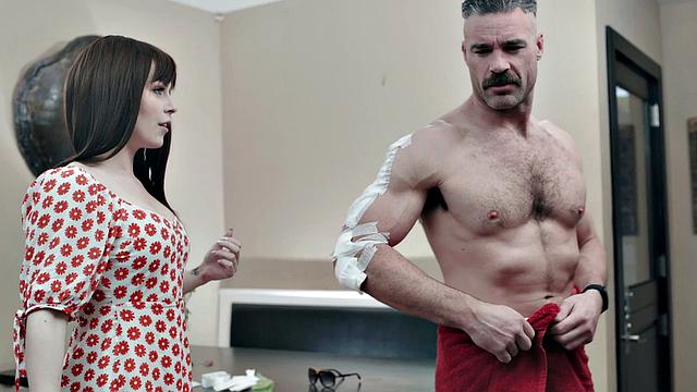 Kiara Edwards - Muffstache