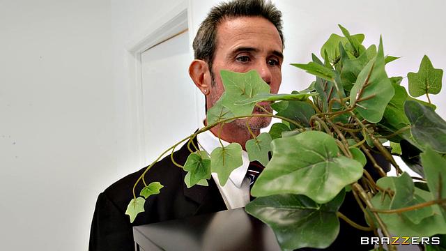 Gang Up On The Secretary