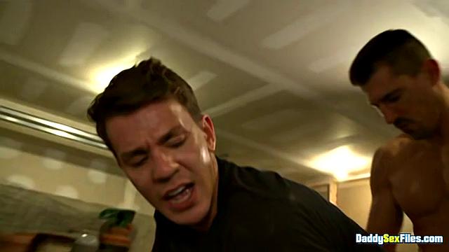Seth Roberts takes David Anthony's big cock