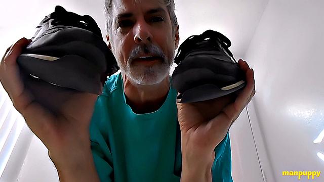 Smell My Worn Shoes - DADDY GIANT 42 - Richard Lennox