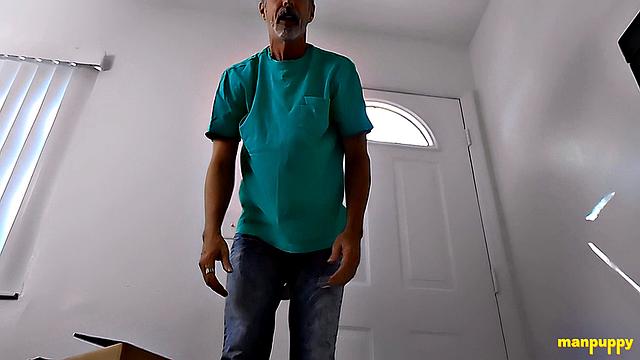 Понюхай мои заношенные кроссы - DADDY GIANT 42 - Ричард Леннокс