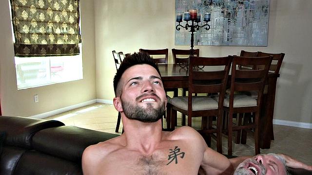 дед раскрыл свои тайные желания и отымел взрослого внука