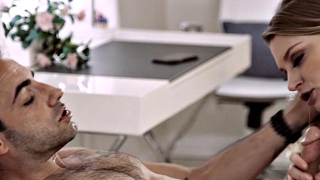 Babe penetrated by big cock in doggystyle