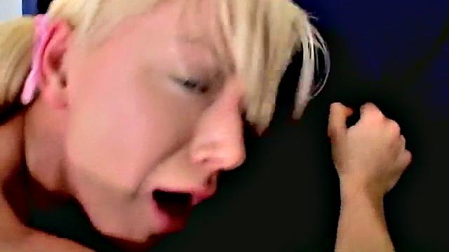 lil lexy получает глубокий анальный трах сзади